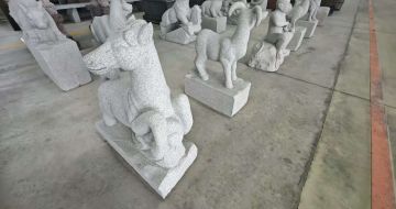 百色芝麻白雕刻 十二生肖 异形雕刻