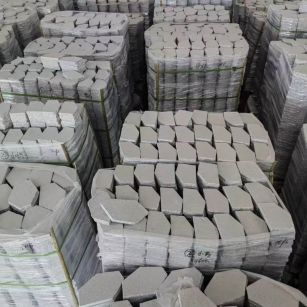 百色芝麻白石材冰裂纹，碎拼。