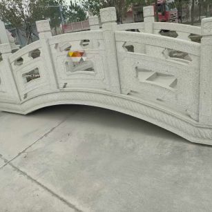 百色芝麻白拱桥，石桥