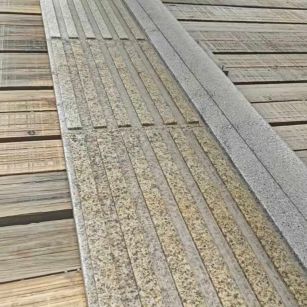 百色黄金麻盲道石 盲条