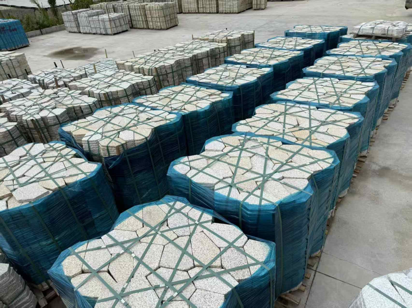 百色黄金麻冰裂纹 碎拼