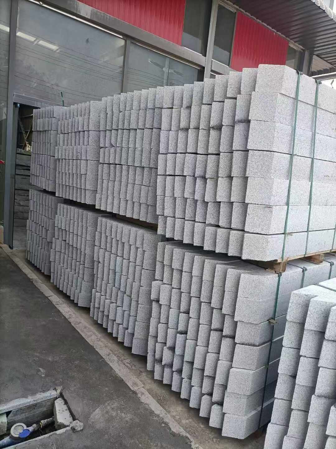 百色芝麻白树围石 树池