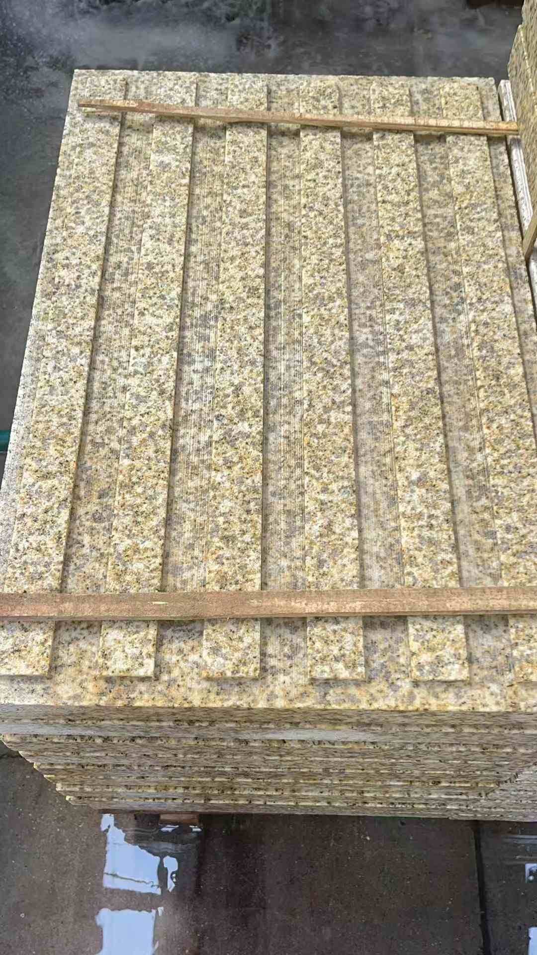 百色黄金麻盲道 石材盲道