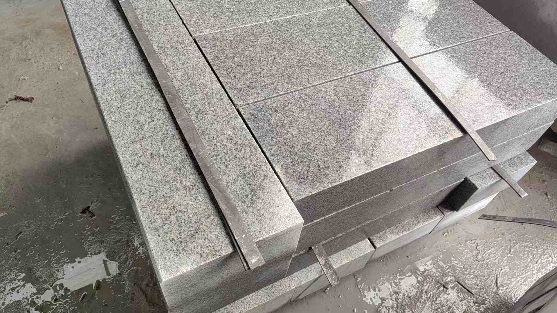 百色芝麻灰 芝麻白 路牙石 路侧石 马路牙子